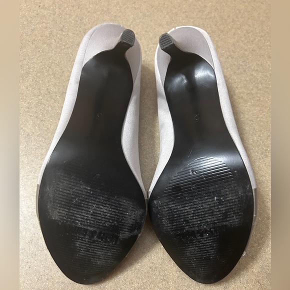 Kelly And Katie Heels Women’s Size 6 Silver Ruffle Kk Dahlia - Picture 5 of 9